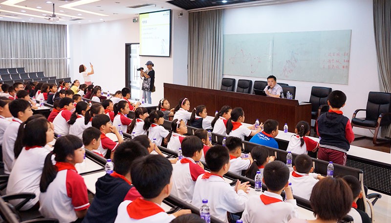 点赞 | 九亭二小“行走松江”，研学永大，躬行实践